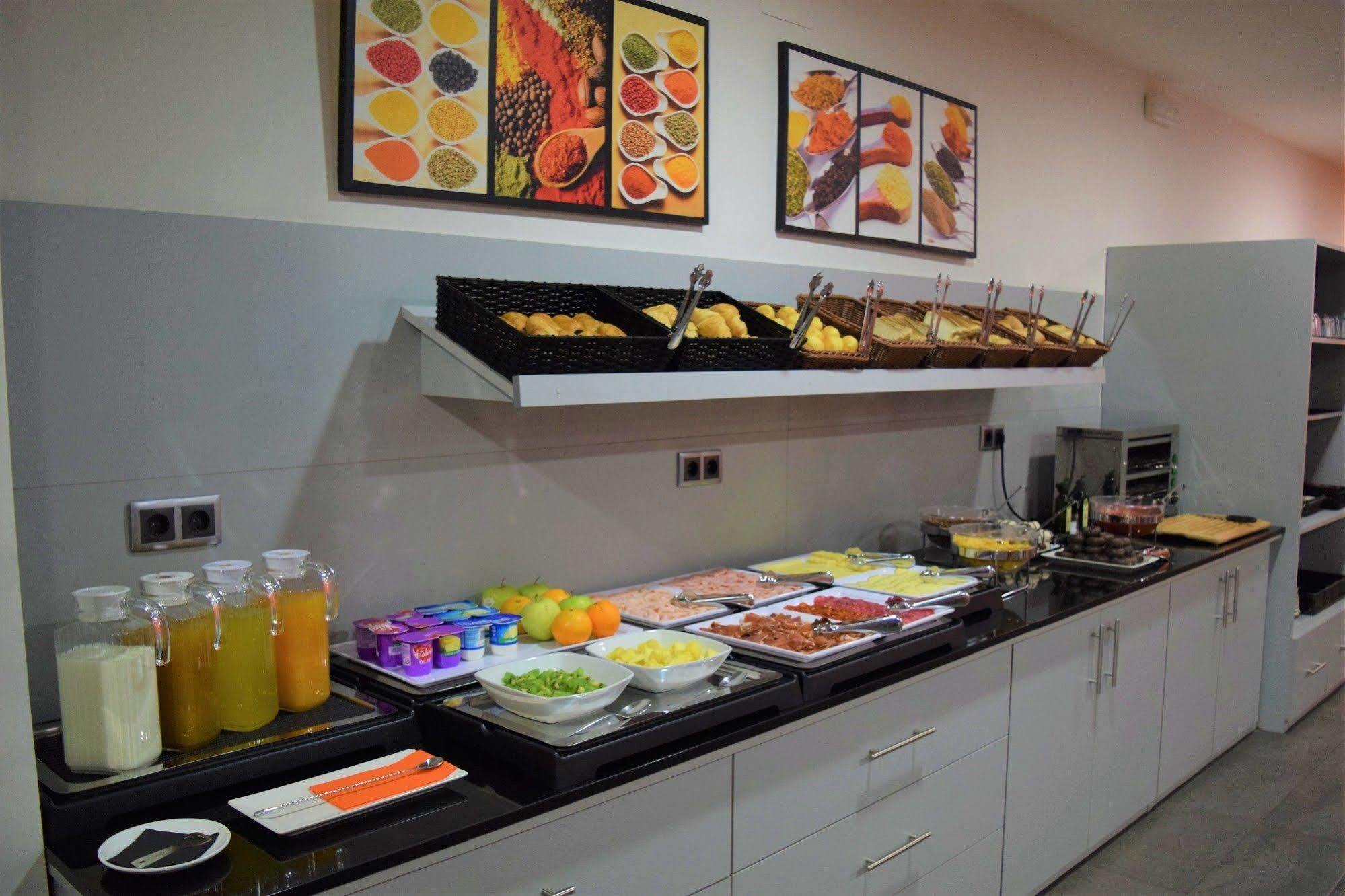 Hotel H2 Ávila Luaran gambar